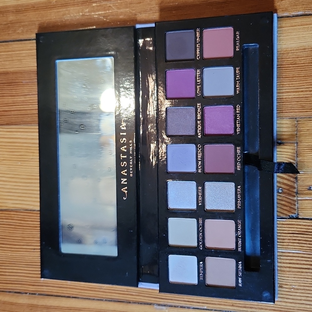 Like New ABH Modern Renissance Palette!!